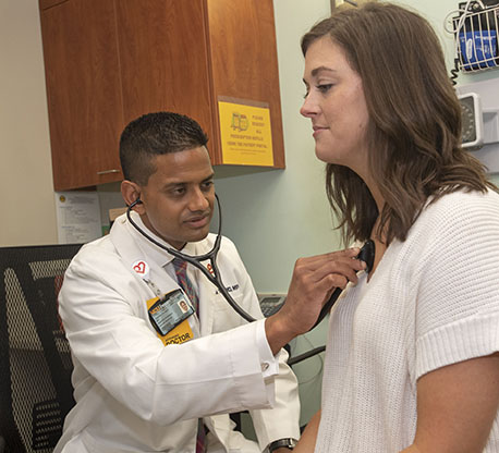 교수진 스포트라이트: Deepak Thomas, M.D.